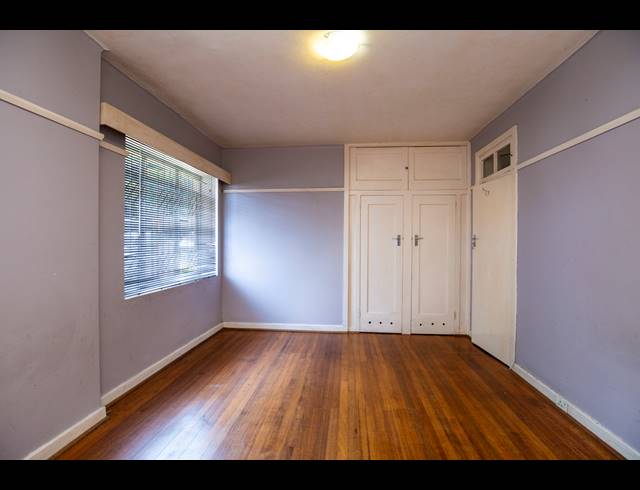 2 BEDROOM APARTMENT FOR SALE IN GLENWOOD